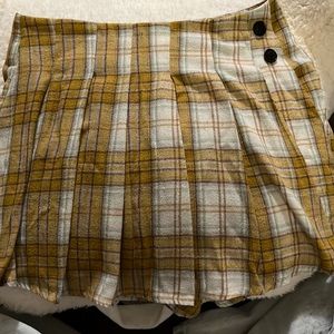 Nectar • Clothing ; size small ; yellow & white